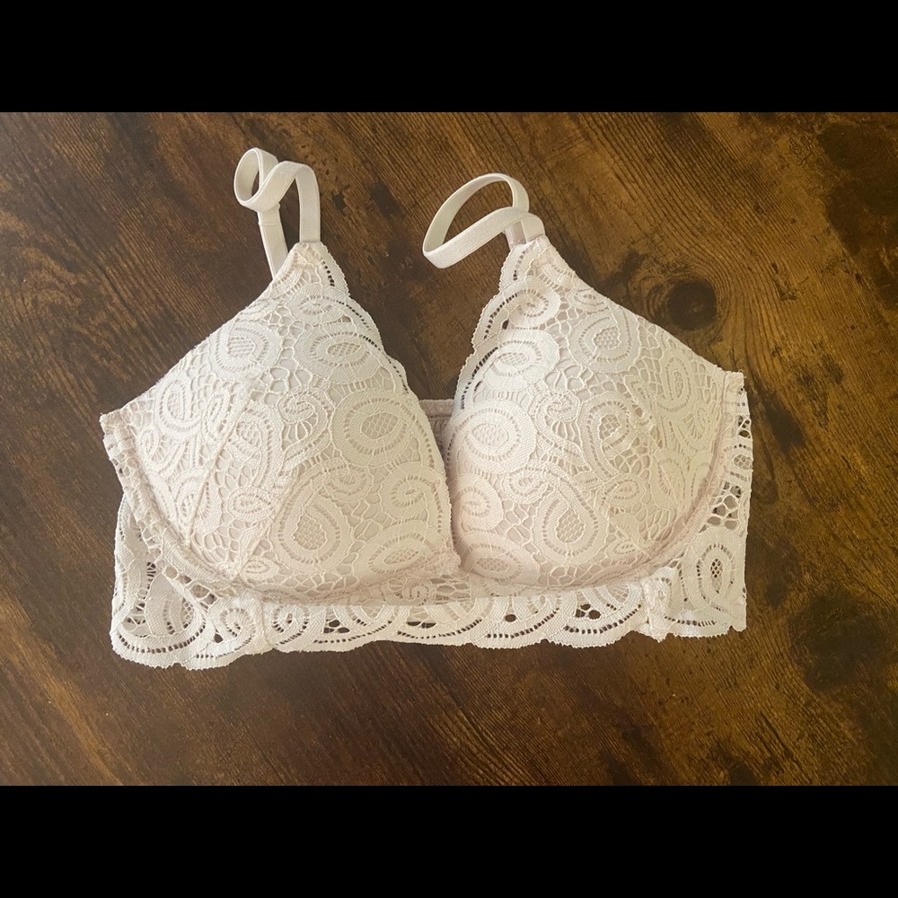 Push-up white bralette from PINK VS